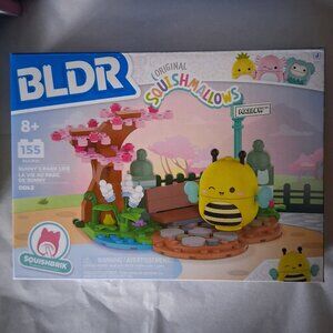 BLDR Squishmallows Sunny’s Park Life Building Set - Sunny The Bee